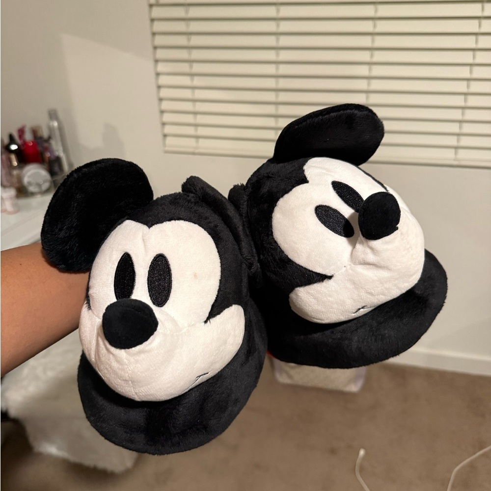 Mickey Mouse Disney House Slippers Size M (7-8)